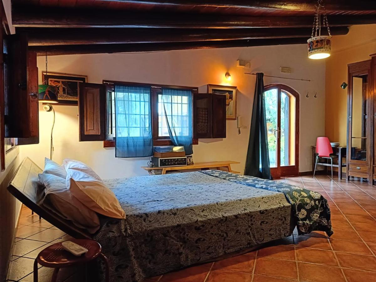 Aspromonte Yellow House Bed & Breakfast Bitonto Exterior photo